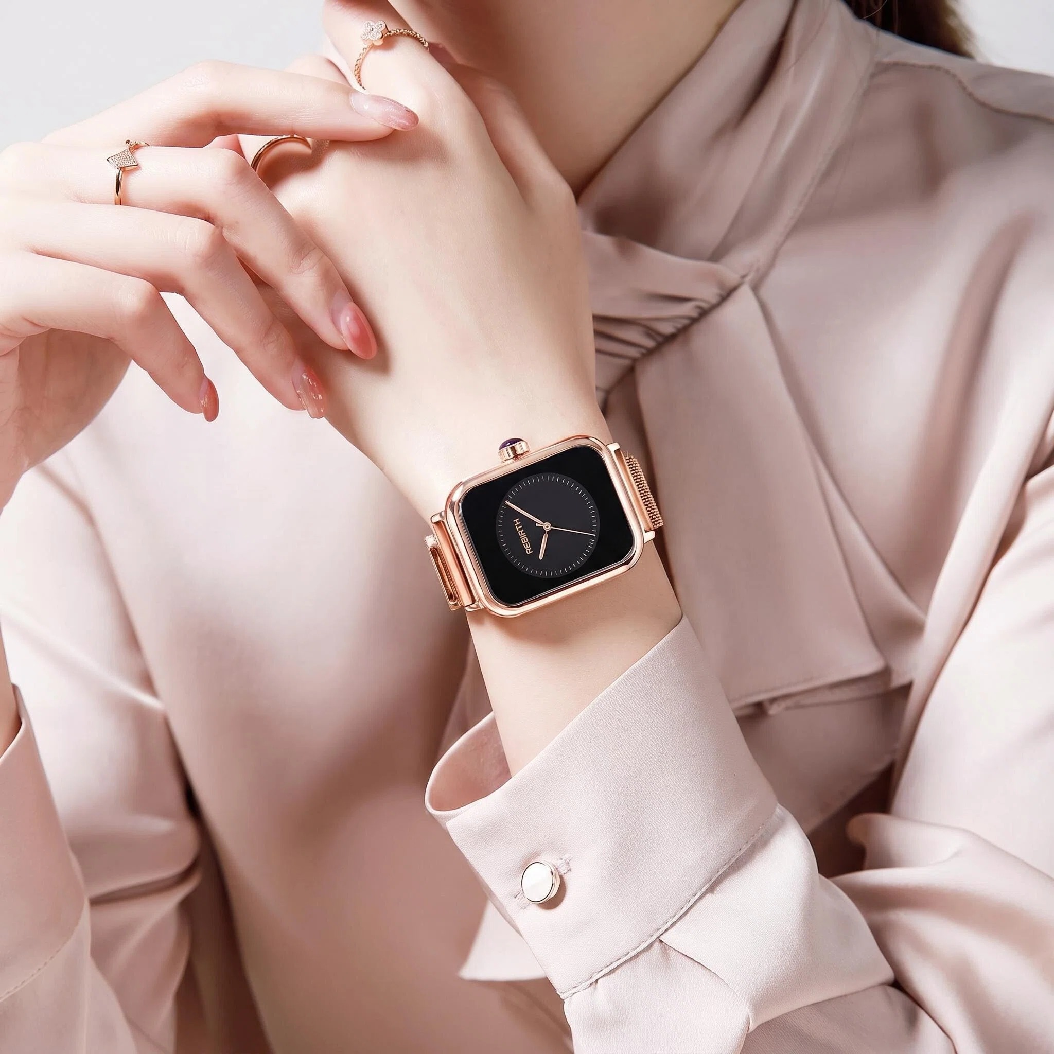 Relógio Feminino Quadrado de L - Quiet Luxury Watch avaliação e preço