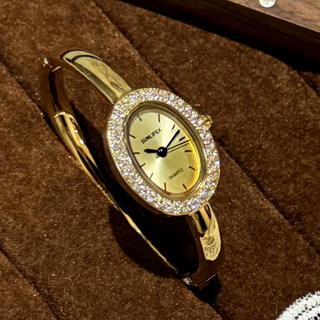 Strass oval dial pulseira reló - Quiet Luxury Watch avaliação e preço
